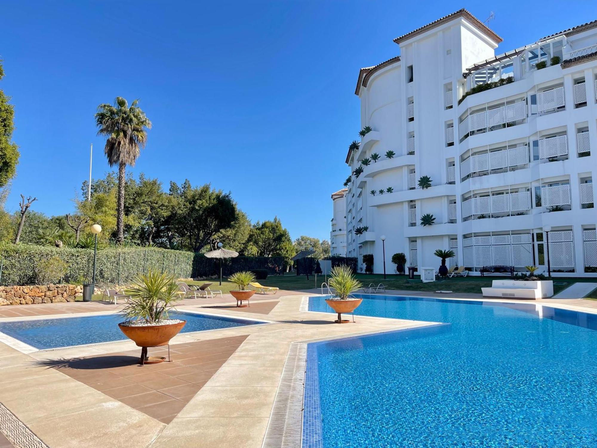 Wonderful Penthouse 3 Bedrooms In Puerto Banus -marbella *